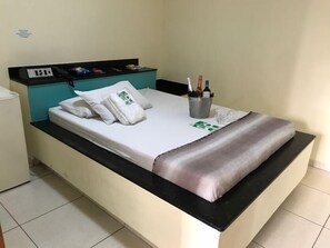 Een laptopwerkplek, gratis wifi, beddengoed