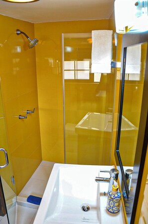 Doppelzimmer | Badezimmer | Handtücher