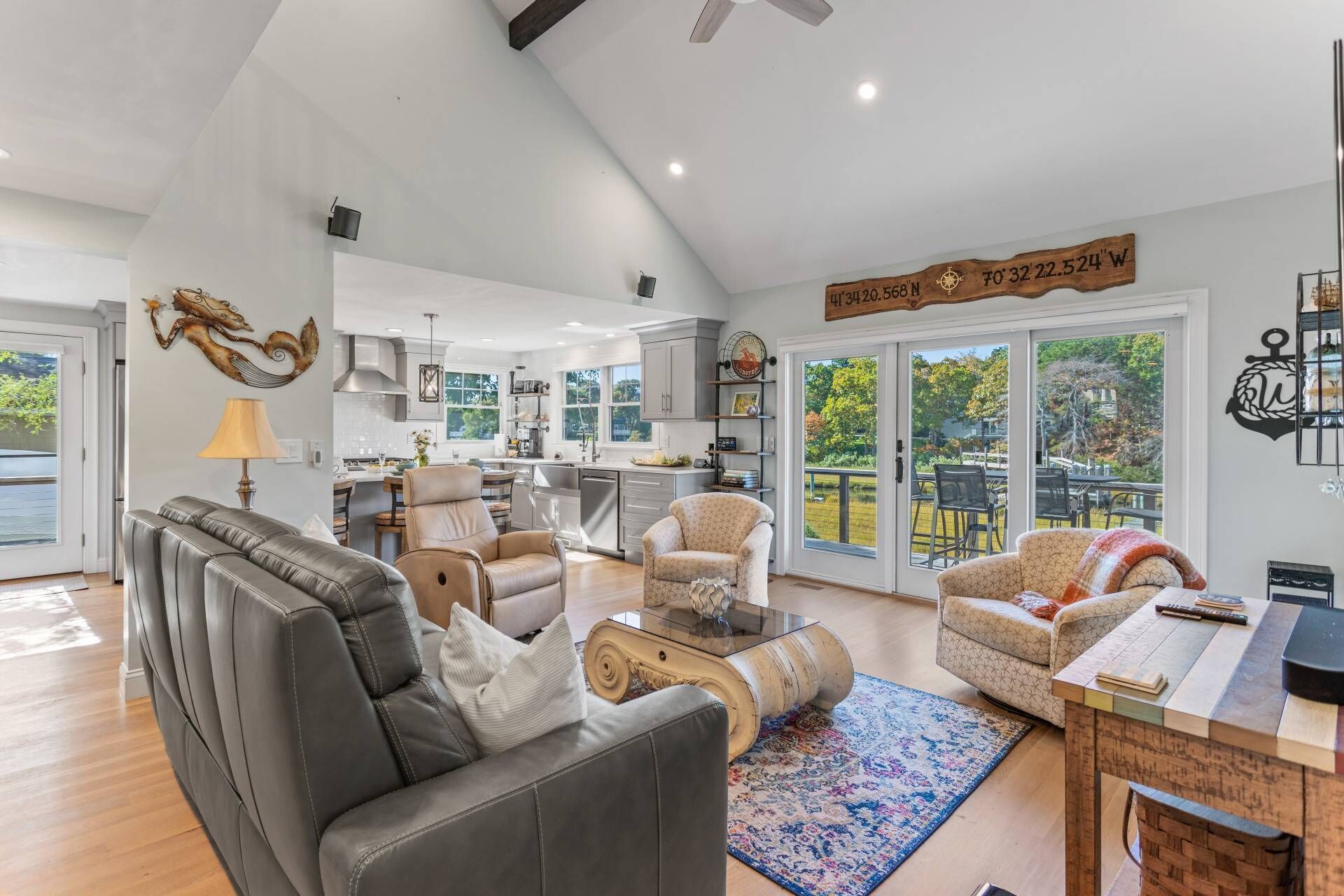 テレビ、ステレオ