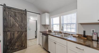 Updated Maryville Family Home | Historic District | In Town Near National Park