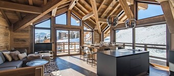 Magnificent chalet on the slopes, Paradise is here!