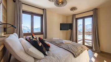 4 bedrooms, WiFi (free)