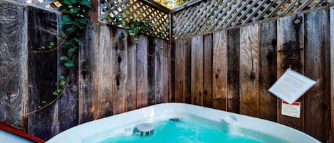 室外 SPA 浴缸