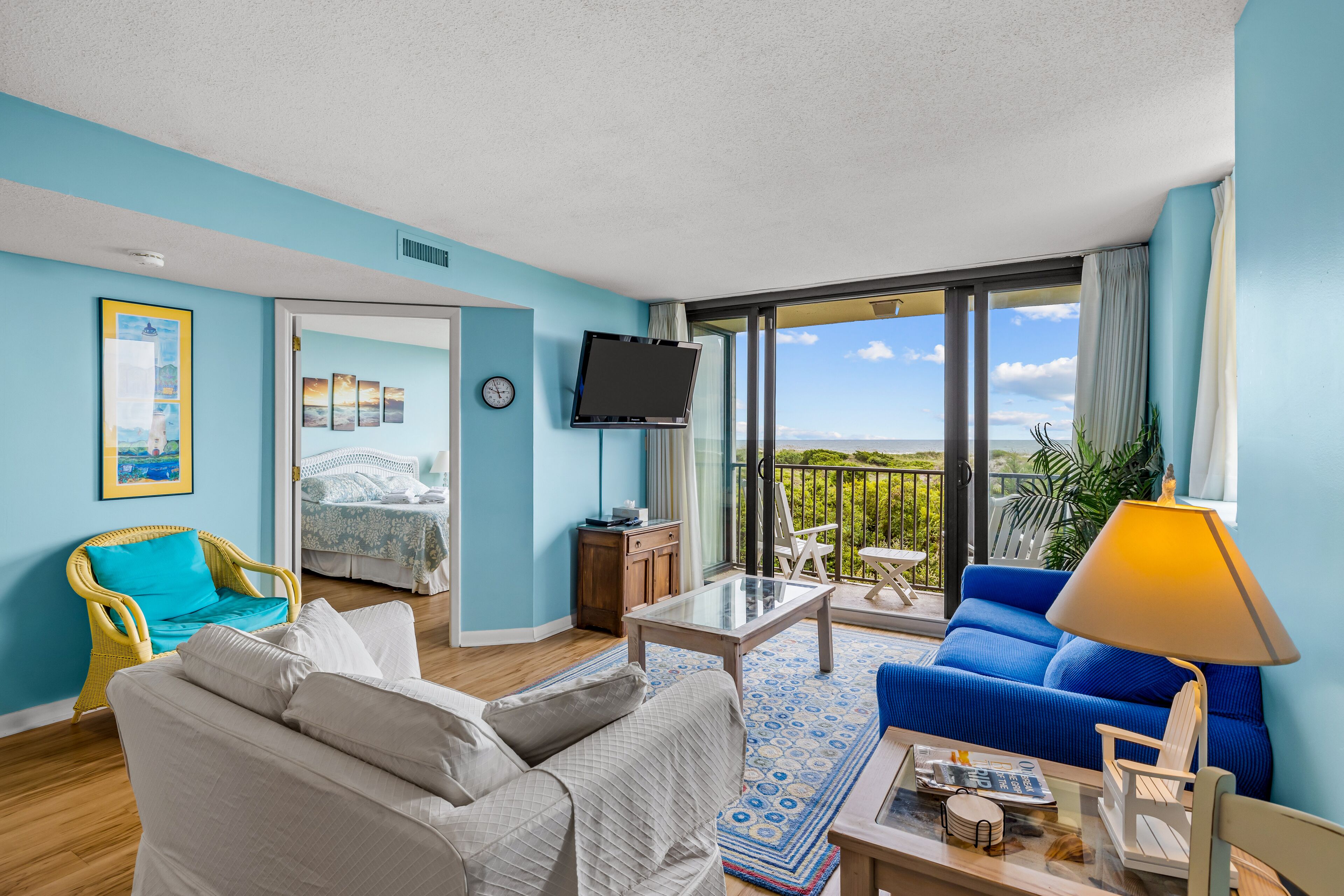 Ocean view condo with pool, sauna, gym, and tennis courts - walk to the beach