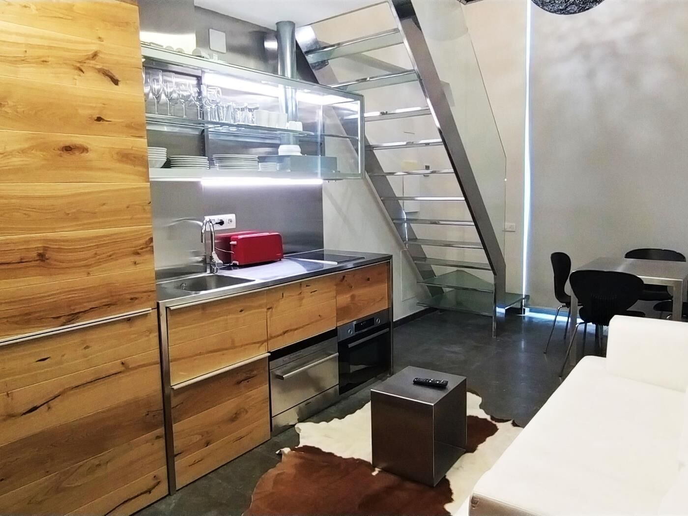 Encantador estudio cerca del Arco de Triunfo en finca con piscina por meses