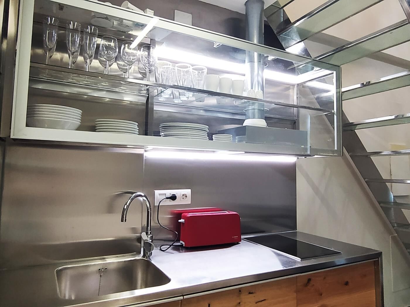 Encantador estudio cerca del Arco de Triunfo en finca con piscina por meses