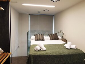 مكواة/لوح كي وواي فاي مجانًا وملاءات أسرّة