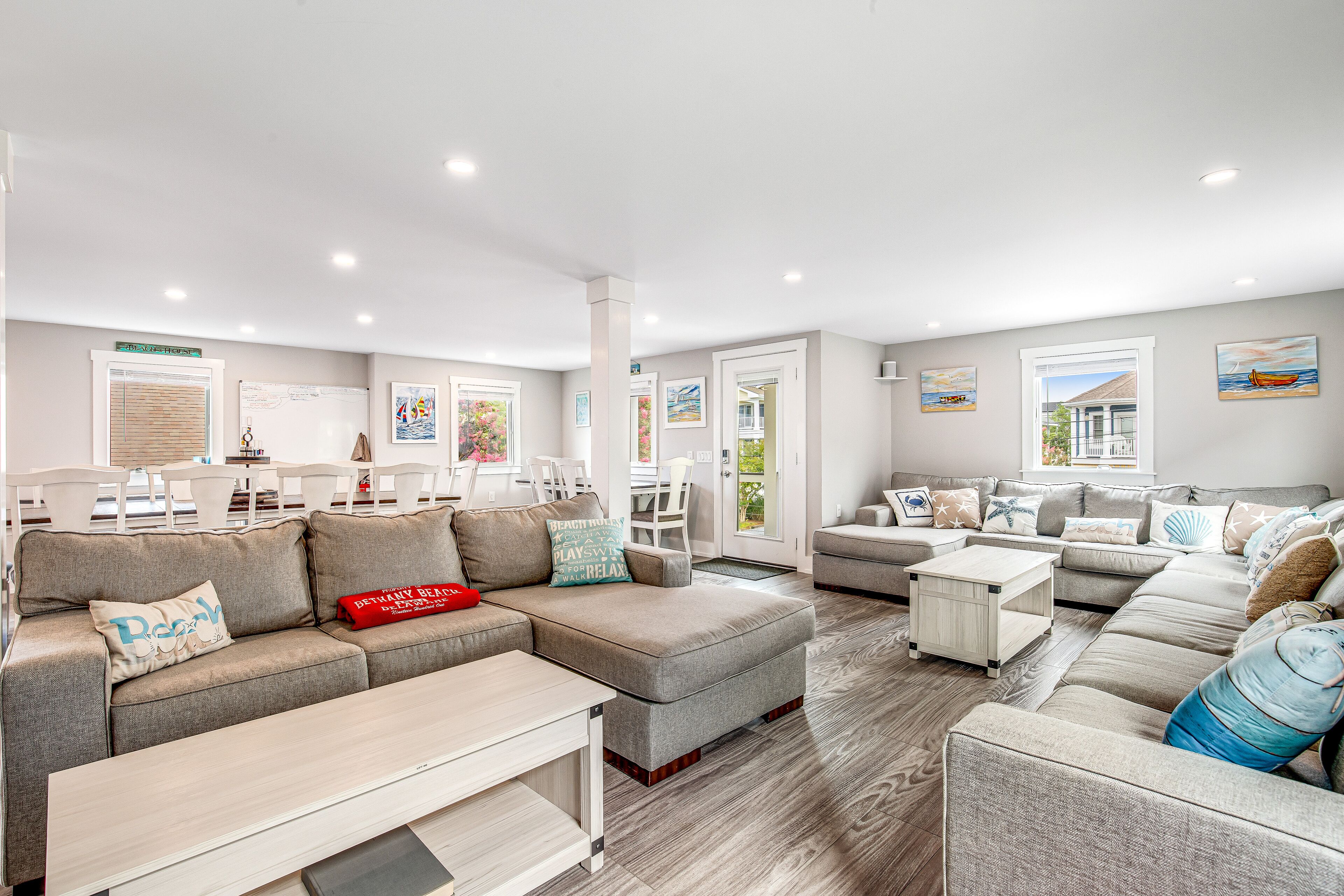 Bethany Beach oasis with hot tub, updated kitchen & game room - walk to beach