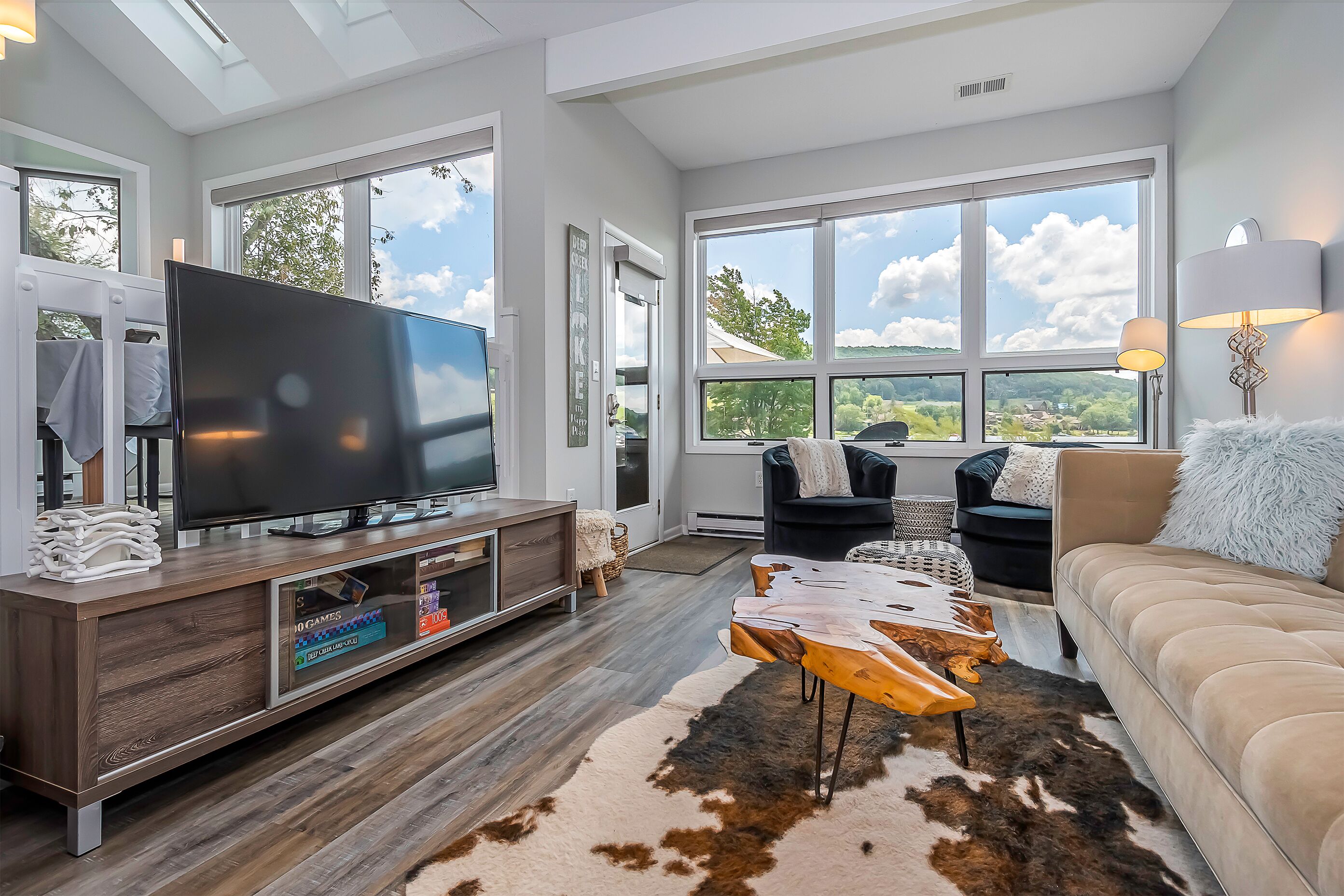 Ski Harbor 11 | Lakefront, Community Pool, Views!