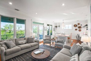 Smart TV, ping pong - The Hidden Palm: Luxurious 5-Bed Home, Screened Porches, Game Room & Marsh Views! (Fripp Island)