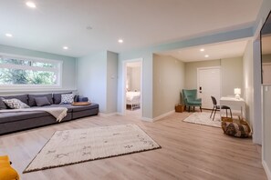 Televisión y chimenea 