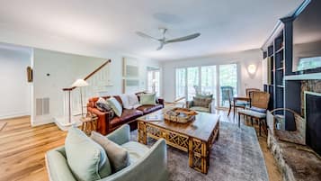 TV, table football, ping pong