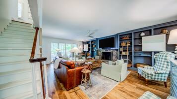 TV, table football, ping pong