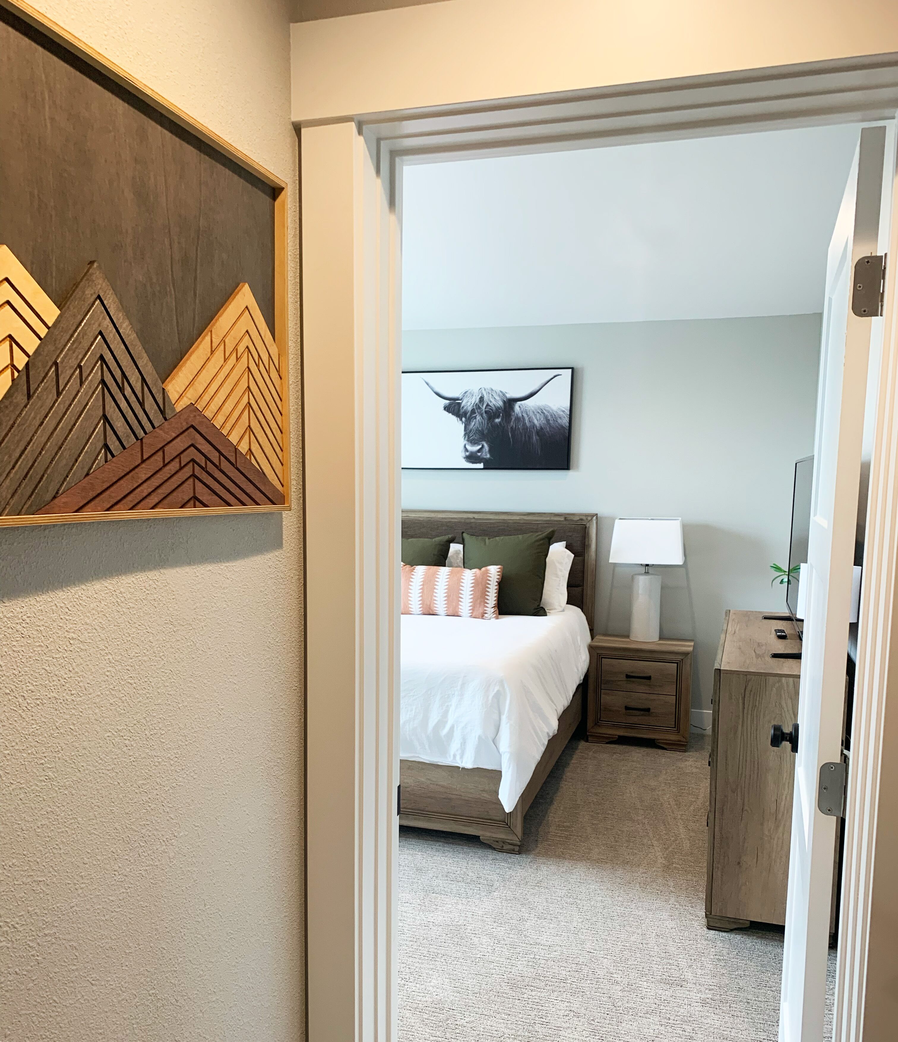 3 bedrooms, iron/ironing board, travel cot, WiFi