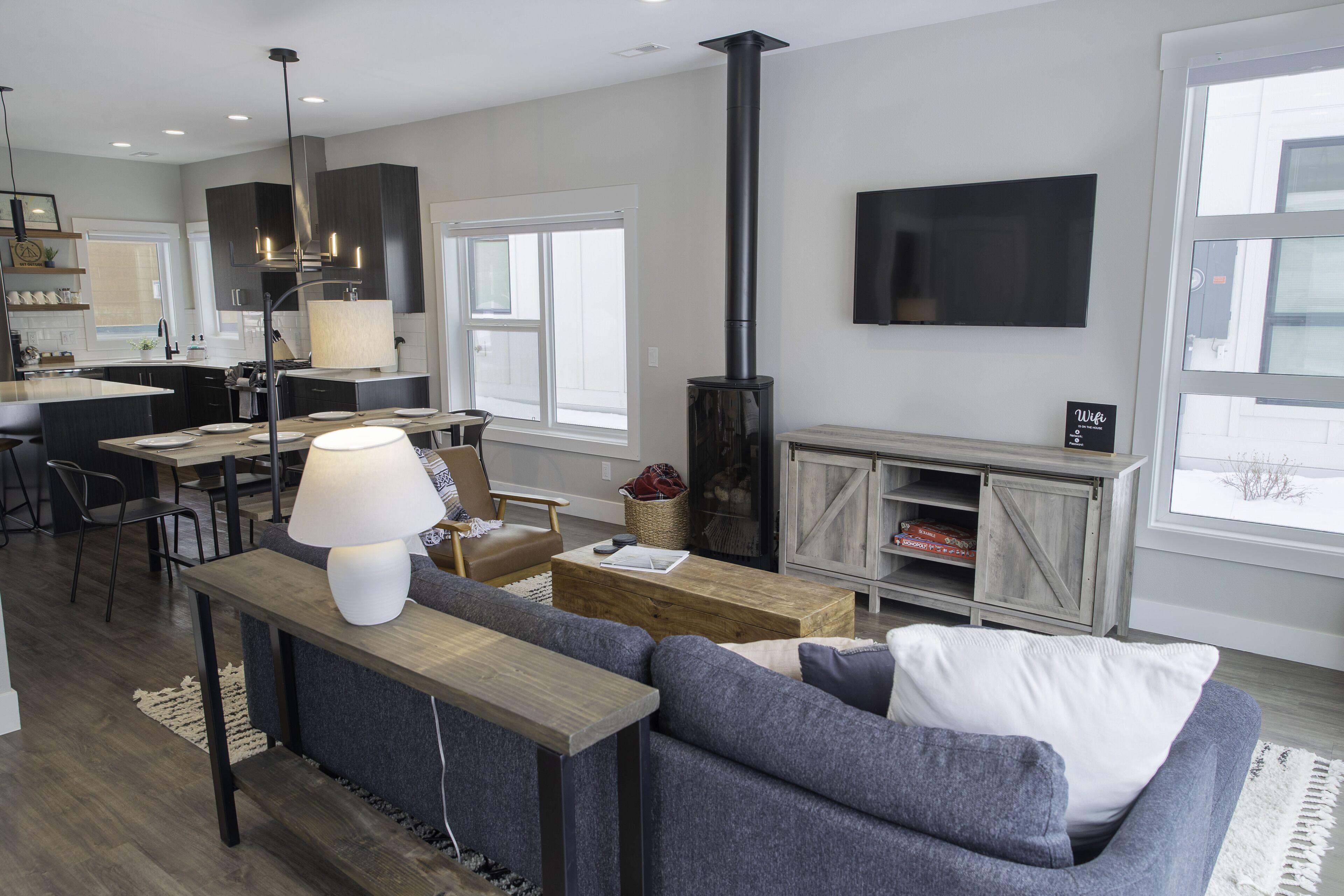 Modern, pet-friendly mountain house!