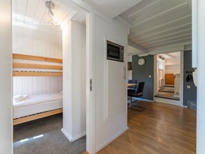 2 bedrooms, internet - Ski-in/ski-out apartment on a glacier boulder (Bad Gastein)