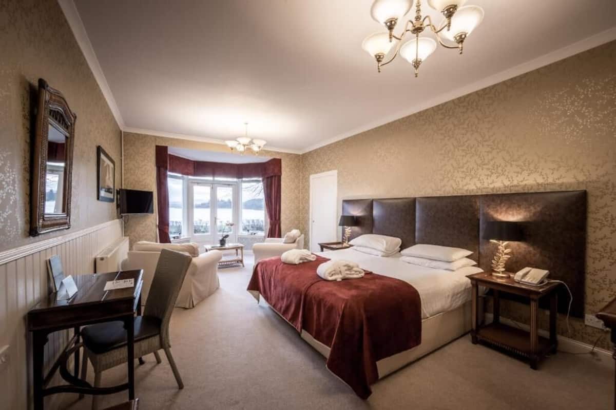 Superior Double Room | Iron/ironing board, free WiFi, bed sheets