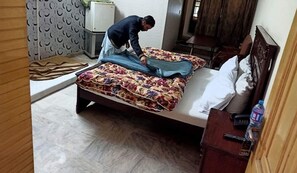 Deluxe Room | Laptop workspace, free WiFi - Hotel Al Hateem Palace (Mekhtar)