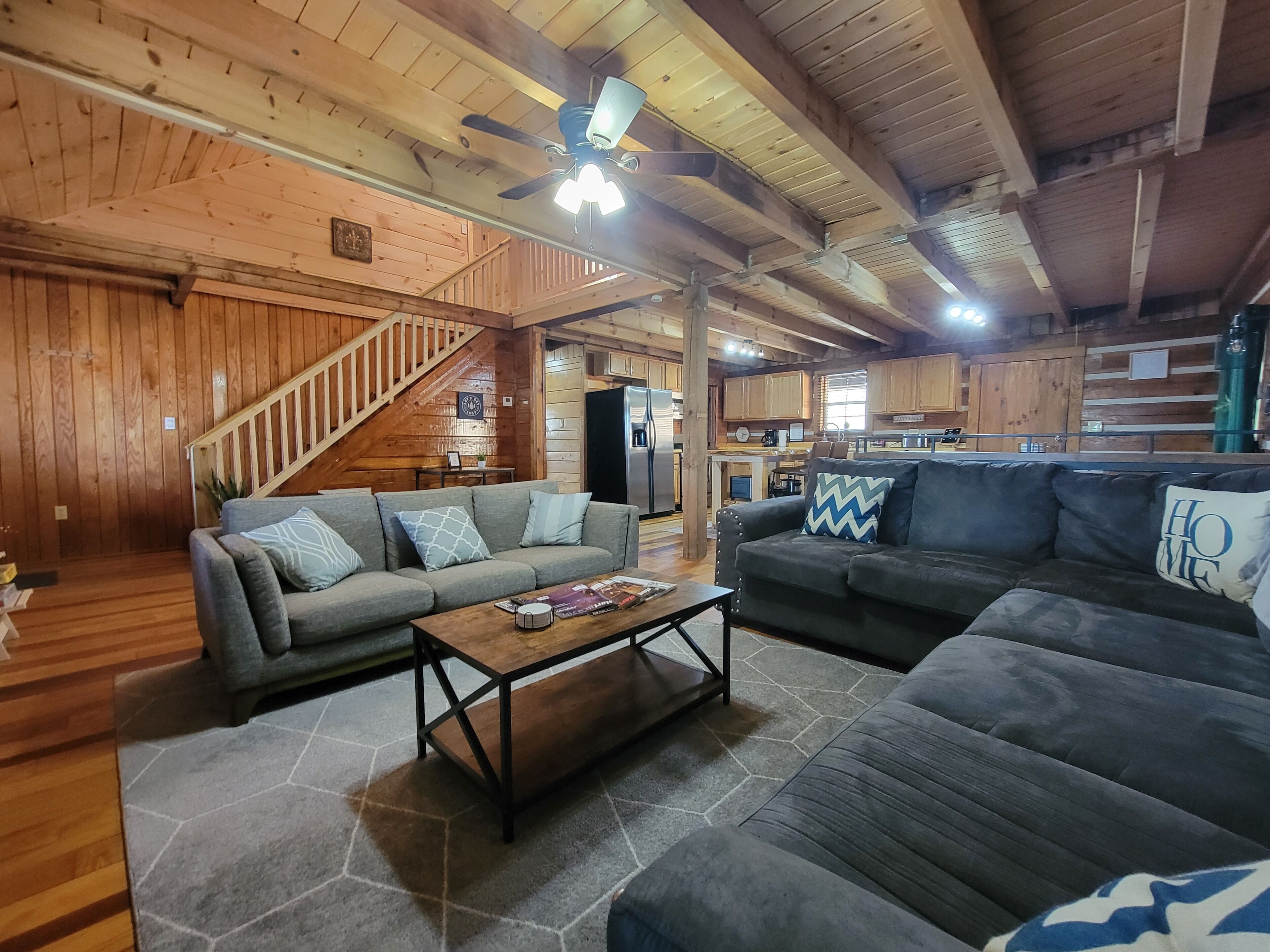 Hot Tub & WiFi - Family Cabin - Pine Paradise - Getaway to Red River Gorge, Kentucky!