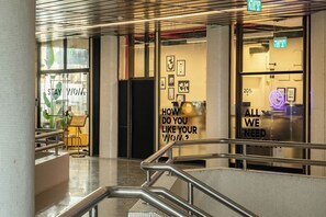Property entrance - WOM Beach Pod Hotel  (Tel Aviv)