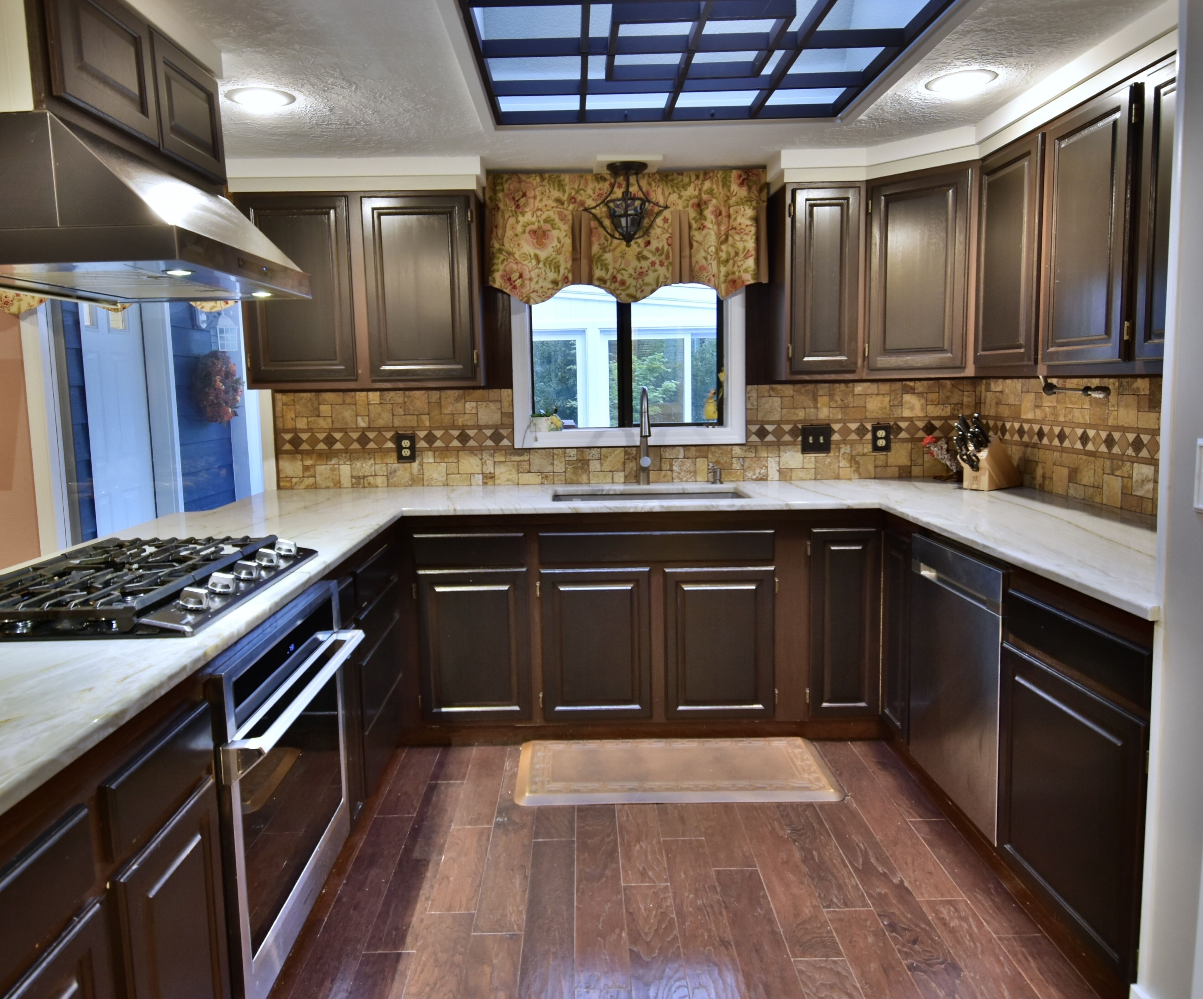 Riverfront Garden House with private river access