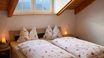 2 chambres, coffres-forts dans les chambres, Wi-Fi, draps fournis