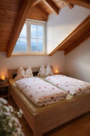 2 bedrooms, in-room safe, WiFi, bed sheets - Große Gemütliche Ferienwohnung (Finsterau)