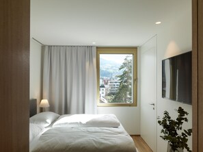 Premium bedding, Select Comfort beds, in-room safe, blackout curtains - Hotel Flint  (Dornbirn)