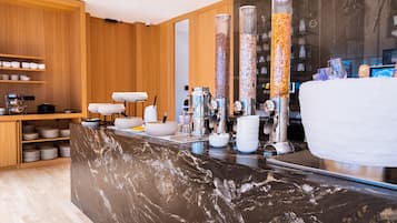 Bar (in der Unterkunft)