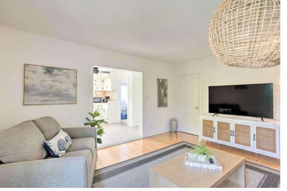 MIL Suite - W Ocean Ave · Lovely 1 bedroom Suite with Private Balcony