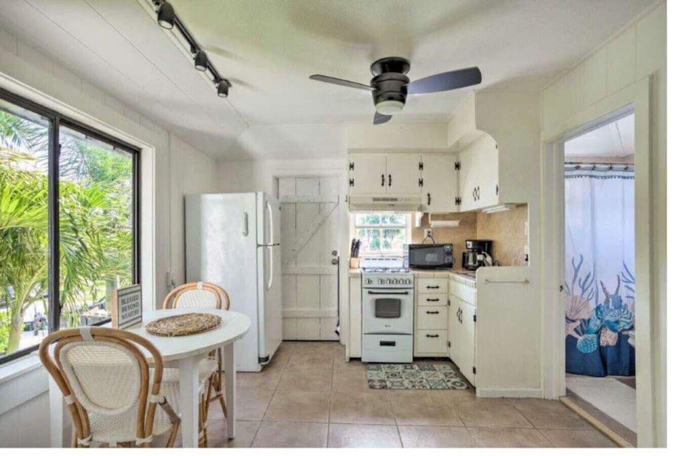 MIL Suite - W Ocean Ave · Lovely 1 bedroom Suite with Private Balcony