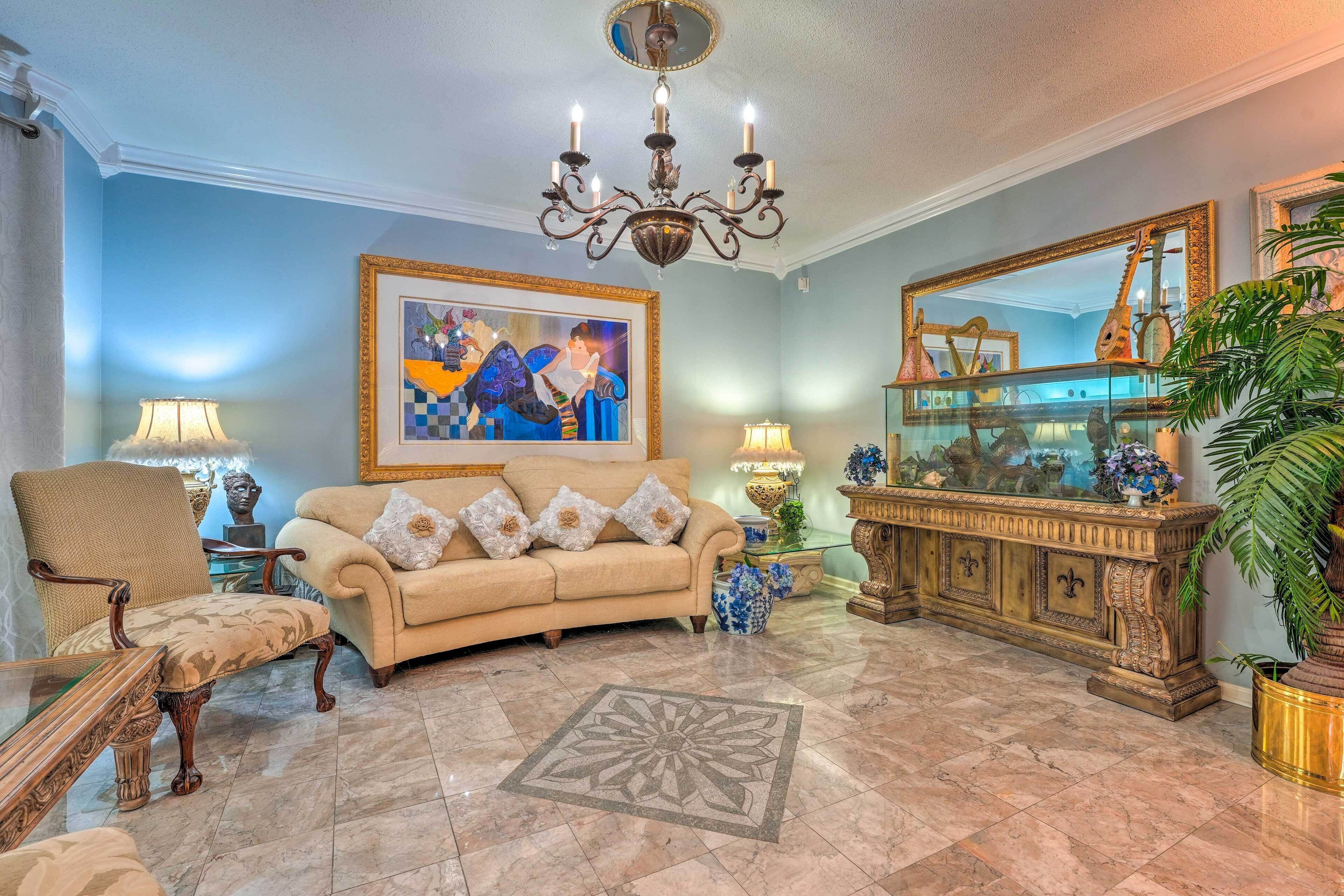 Spacious Memphis Home < 3 Mi to Graceland!