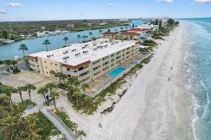 Exterior - 🌊 Beachfront 2BR Condo with Direct Pool Access – Steps to the Sand, Sleeps 6 - Indian Rocks Beach (Indian Rocks Beach)