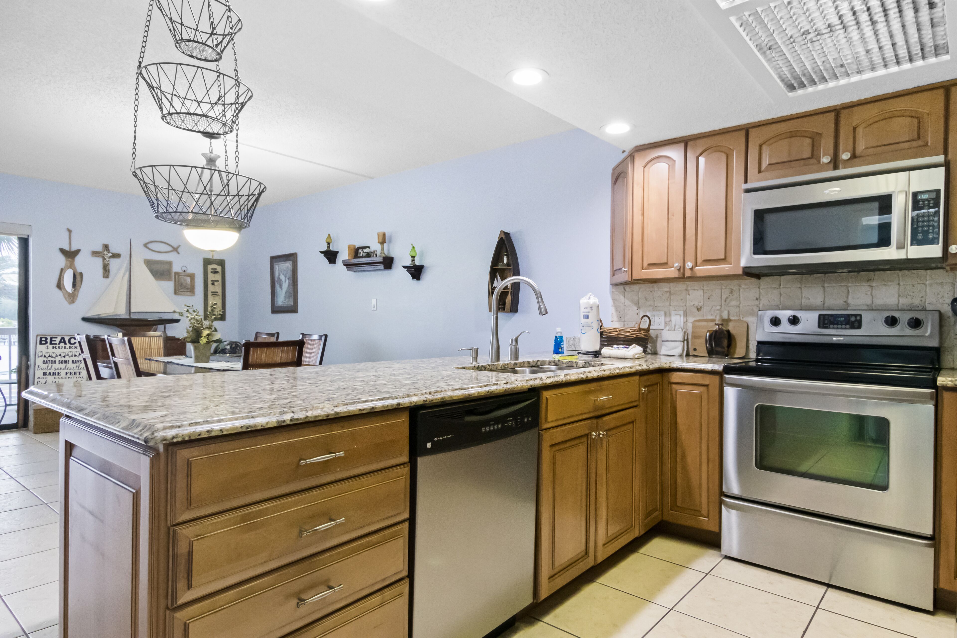 Fifty Gulfside #202 2 Bedroom Intracoastal View Indian Rocks Beach