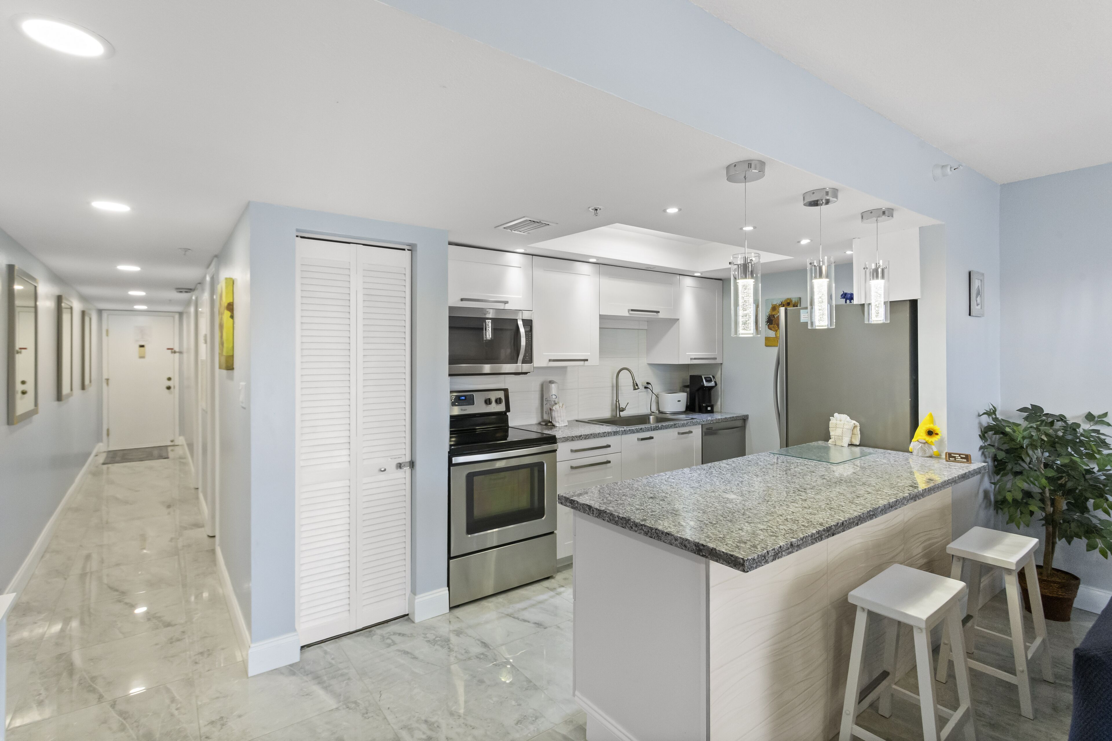 Fifty Gulfside #206 1 Bedroom Intracoastal View Indian Rocks Beach