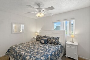 2 chambres, fer et planche à repasser, Wi-Fi gratuit, draps fournis