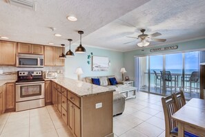 Interior - 🌅 Unit #313 – Gulf Front Elegance with 180° Views & Island Comfort 1BR/1BA  Sleeps 4  Fifty Gulfside – Indian Rocks Beach (Indian Rocks Beach)