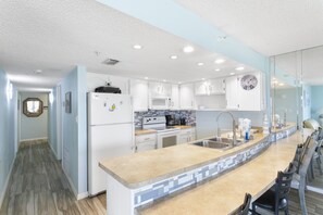 Fridge, microwave, oven, stovetop - 🌅 Panoramic Gulf Views – Spacious 3BR Beachfront Condo 3BR/2BA  Sleeps 8  Fifty Gulfside – Indian Rocks Beach (Indian Rocks Beach)