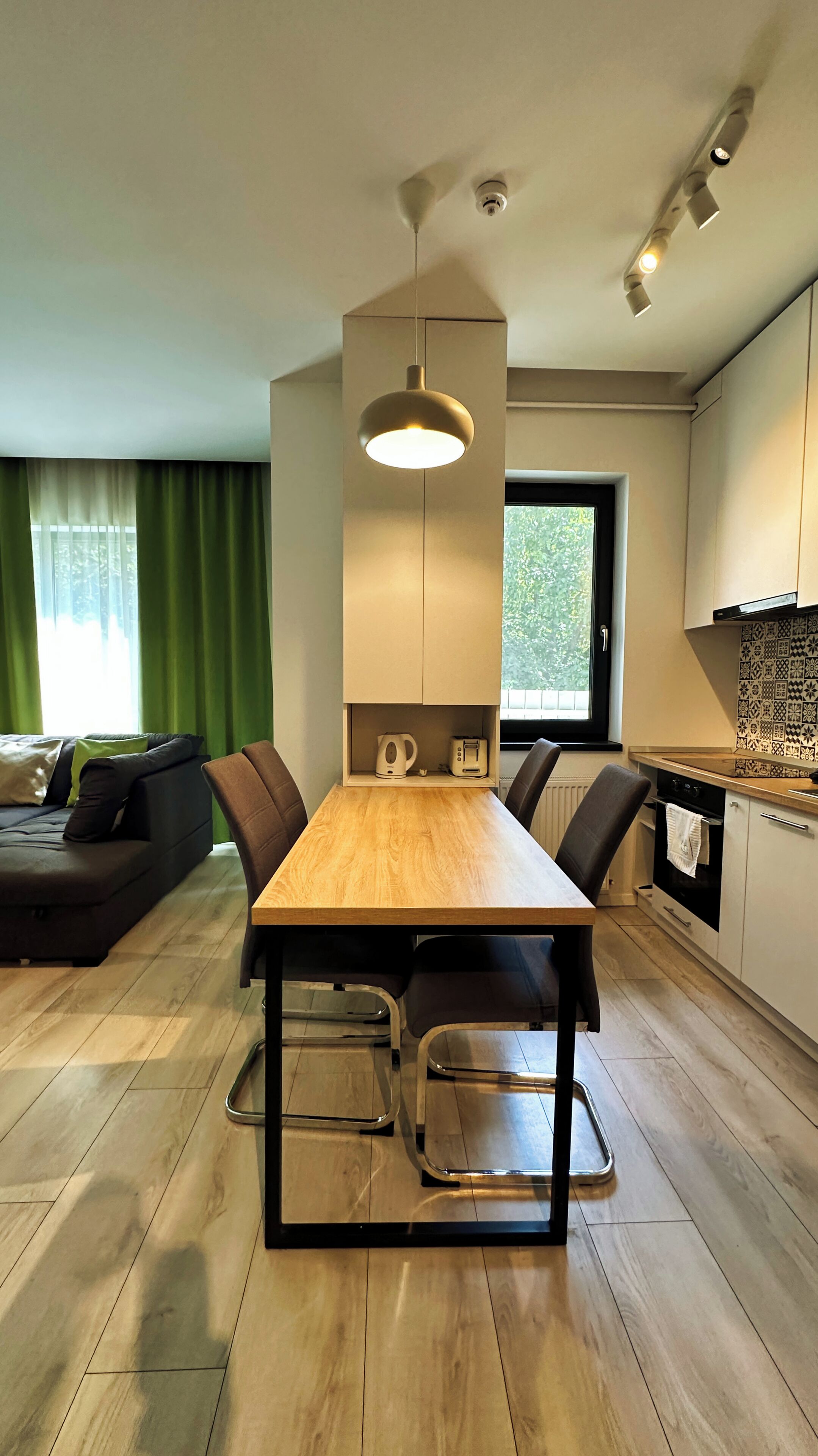 Appartamento City | Materassi in memory foam, una scrivania, postazione laptop