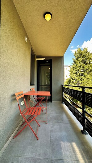 Leilighet – city, 1 kingsize-seng med sovesofa, ikke-røyk | Terrasse/patio