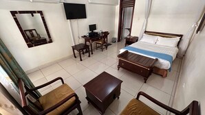 Blackout drapes, WiFi (free), bed sheets - Century Hotel Kamuli (Kamuli)