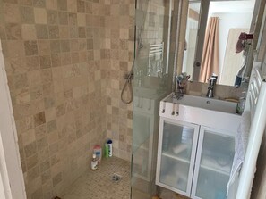 Dusche, Haartrockner