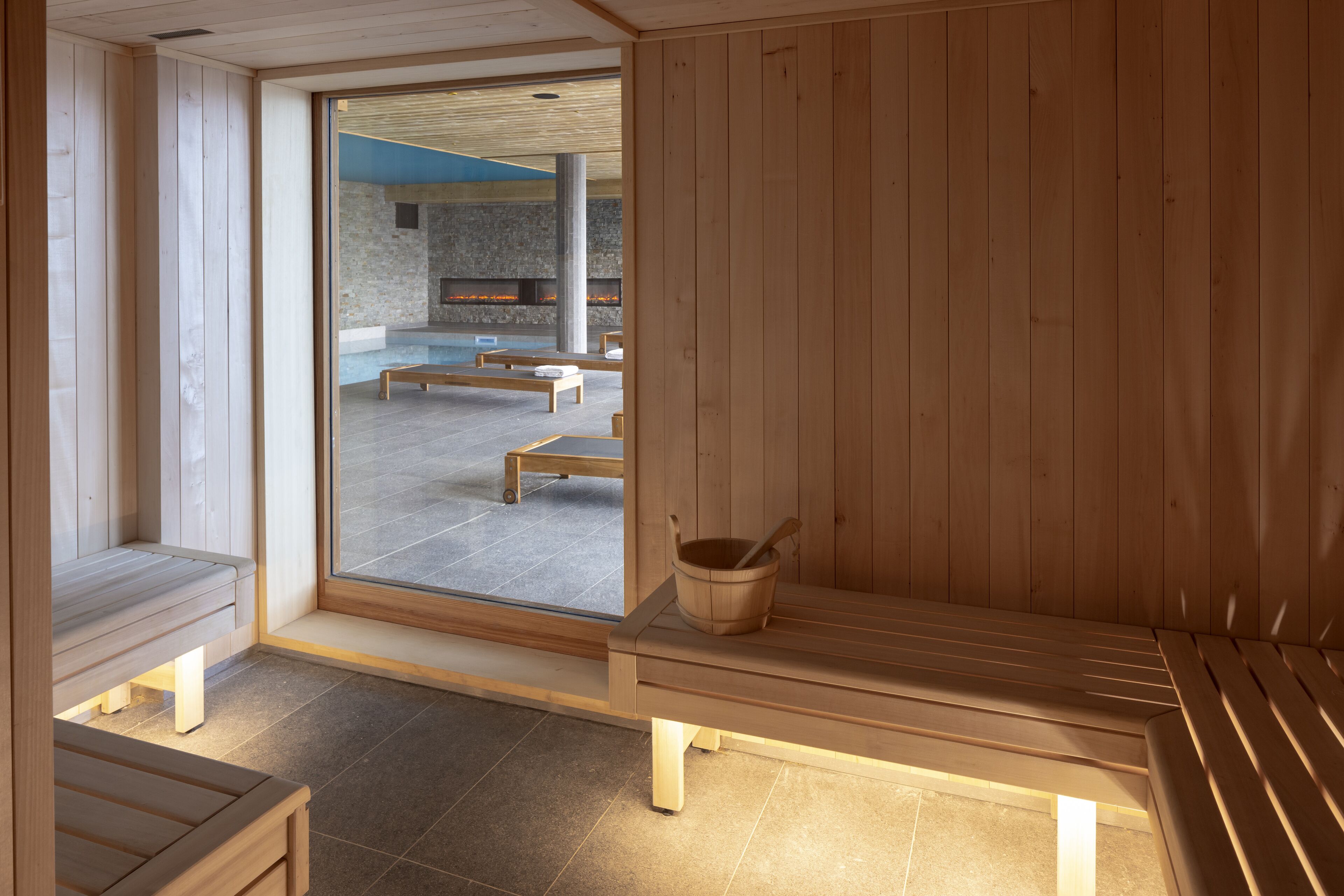 Couples treatment rooms, body treatments, body scrubs, facials