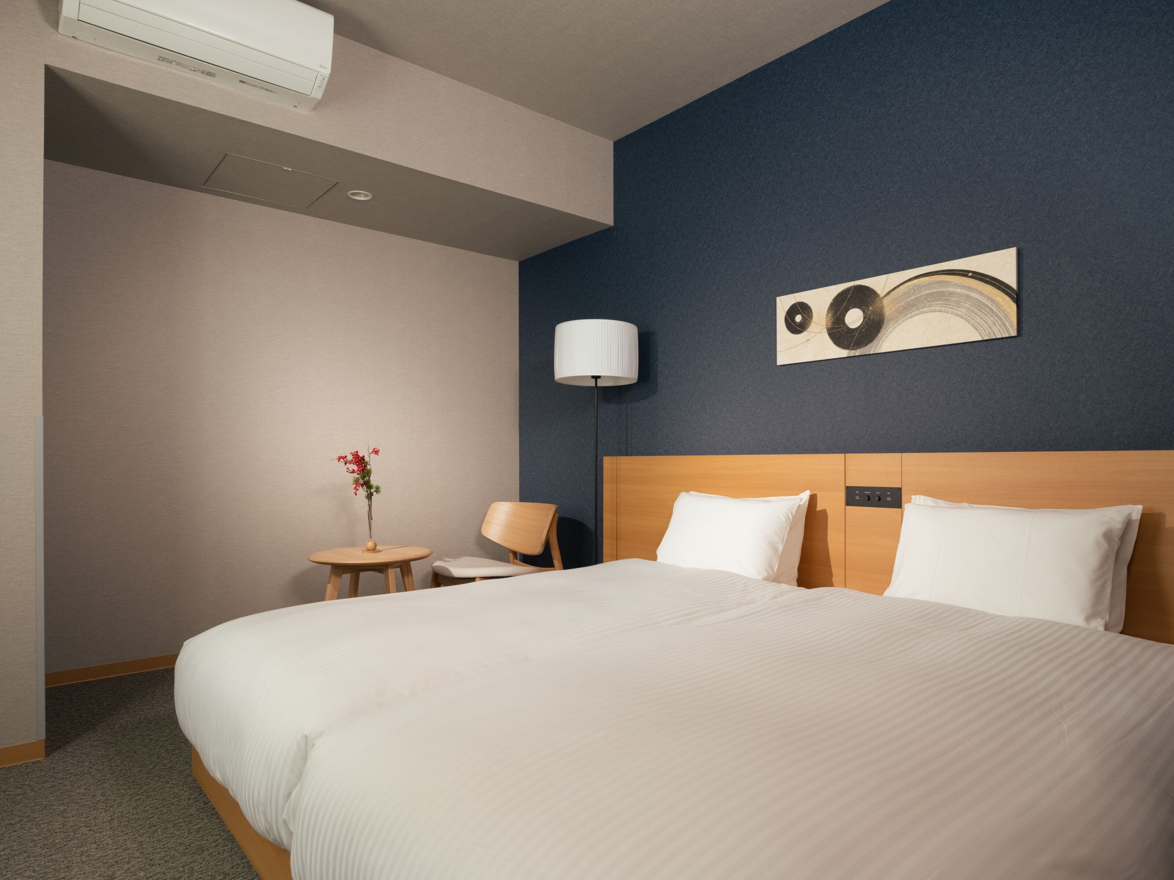 Couette en duvet d'oie, coffres-forts dans les chambres, bureau