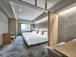 Down comforters, in-room safe, desk, laptop workspace - MIMARU Tokyo Ikebukuro (Tokyo)