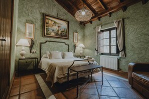 Superior Double Room, Mountain View | Individually decorated, individually furnished, desk, laptop workspace - ECO HOTEL CUEVA DEL GATO (Benaojan)