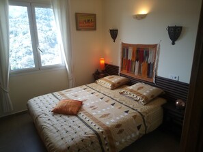 3 chambres, bureau, Wi-Fi, draps fournis