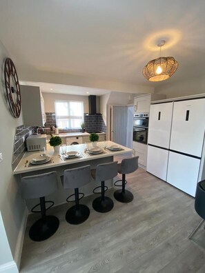 냉장고, 전자레인지, 오븐, 쿡탑