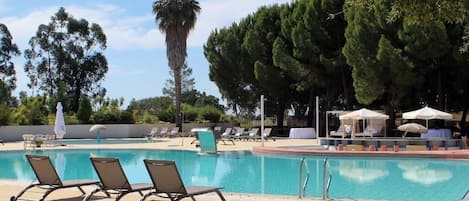 Studio - utsikt mot poolen | Utsikt mot vattnet
