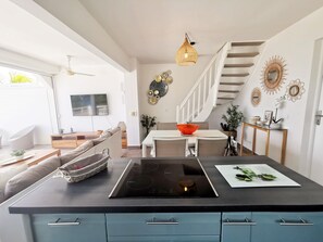 Dining - Appartement Haut de Gamme vue mer 180° (saint-françois)